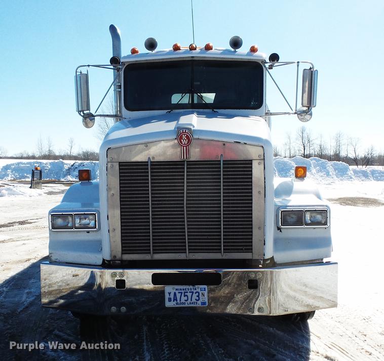 image for item DV9560 1991 Kenworth T800 tank truck