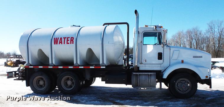 image for item DV9560 1991 Kenworth T800 tank truck