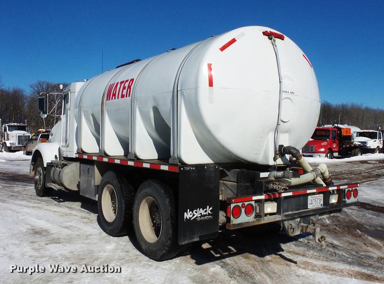 image for item DV9560 1991 Kenworth T800 tank truck