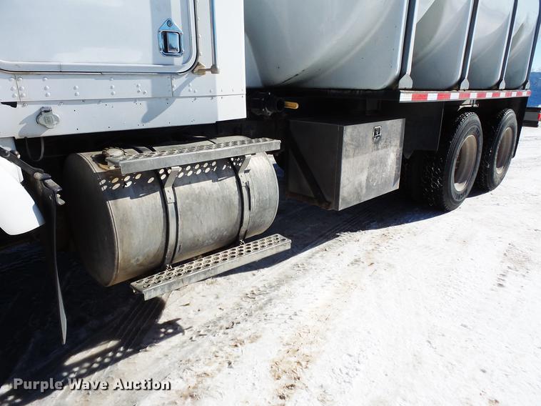 image for item DV9560 1991 Kenworth T800 tank truck