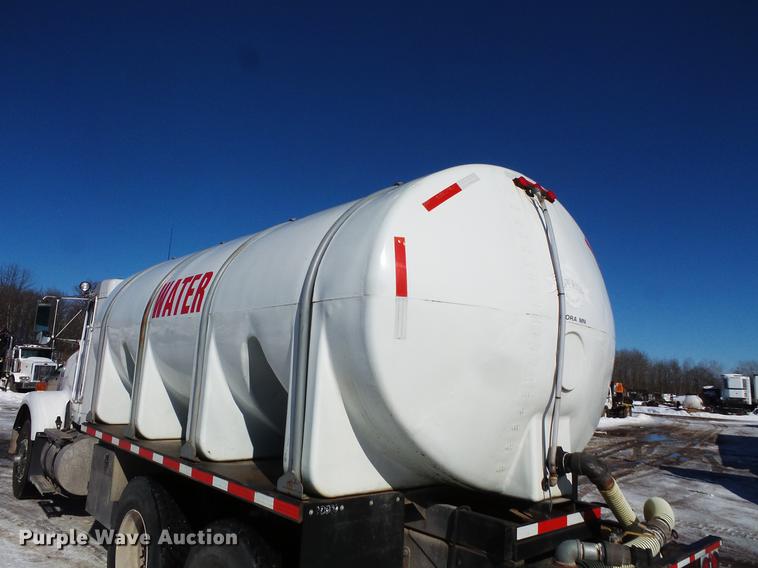 image for item DV9560 1991 Kenworth T800 tank truck