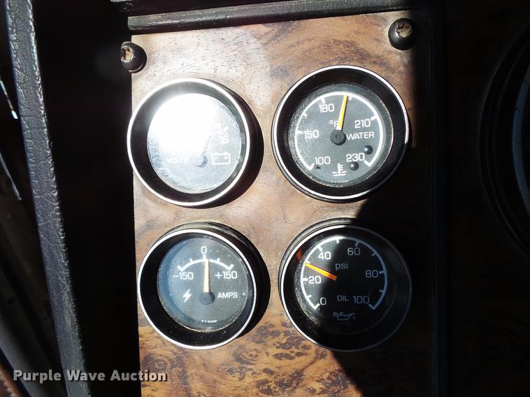 image for item DV9560 1991 Kenworth T800 tank truck