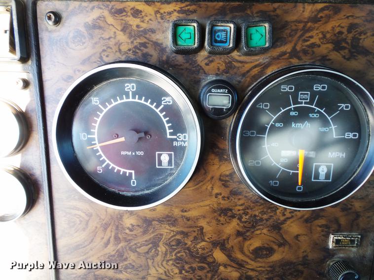 image for item DV9560 1991 Kenworth T800 tank truck