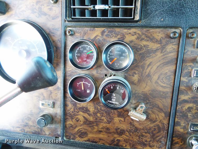 image for item DV9560 1991 Kenworth T800 tank truck