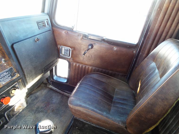 image for item DV9560 1991 Kenworth T800 tank truck