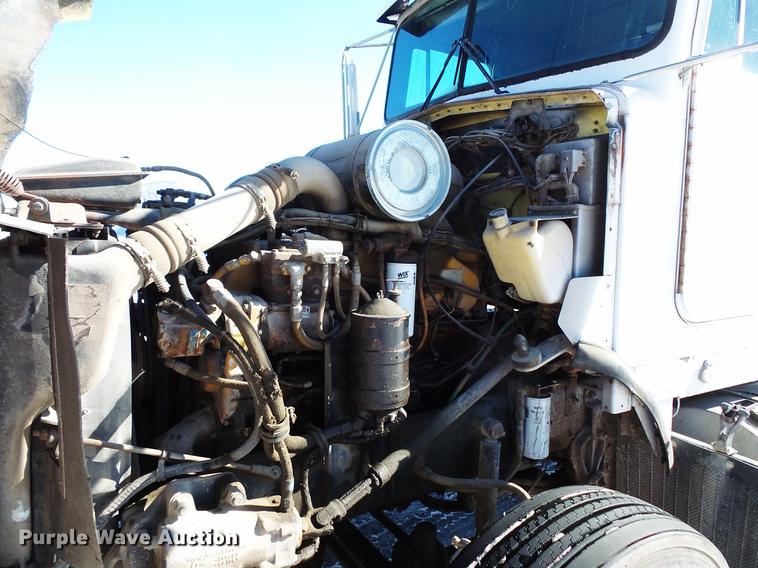 image for item DV9560 1991 Kenworth T800 tank truck