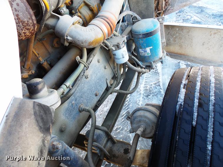 image for item DV9560 1991 Kenworth T800 tank truck