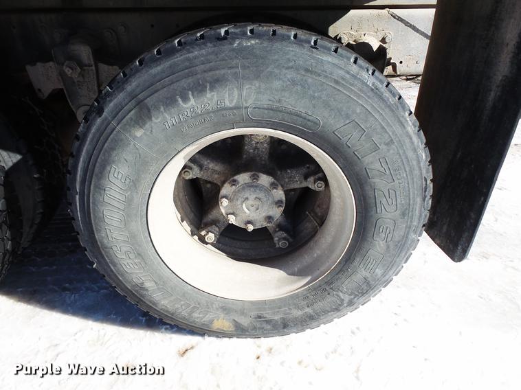 image for item DV9560 1991 Kenworth T800 tank truck