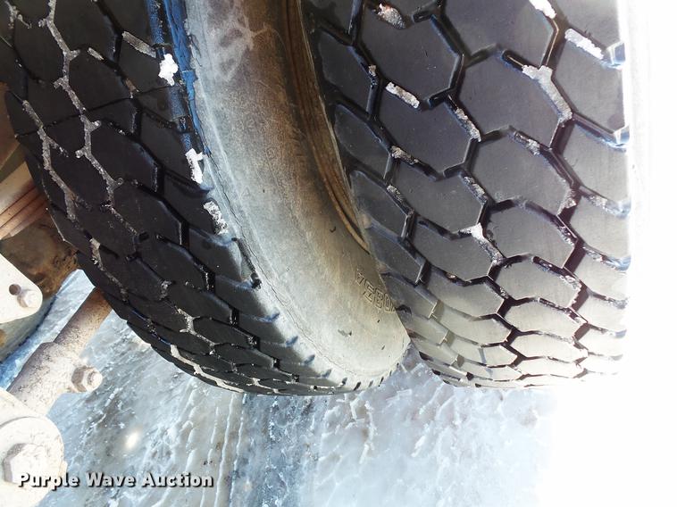 image for item DV9560 1991 Kenworth T800 tank truck