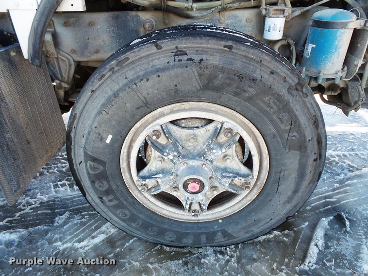 image for item DV9560 1991 Kenworth T800 tank truck