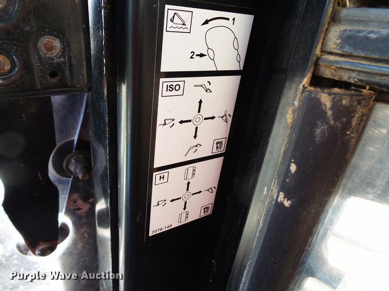 image for item DV9562 2012 Terex PT-100G skid steer