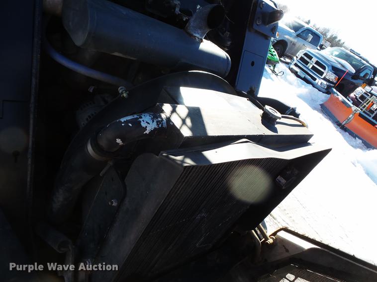 image for item DV9562 2012 Terex PT-100G skid steer