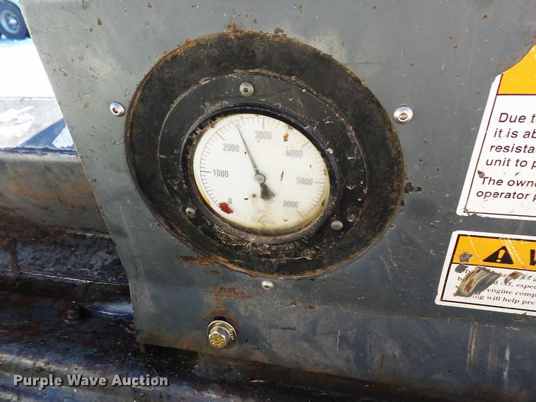 image for item DV9562 2012 Terex PT-100G skid steer