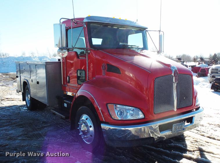 image for item DV9569 2009 Kenworth T3 Series utility truck