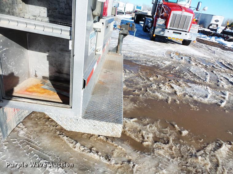 image for item DV9569 2009 Kenworth T3 Series utility truck