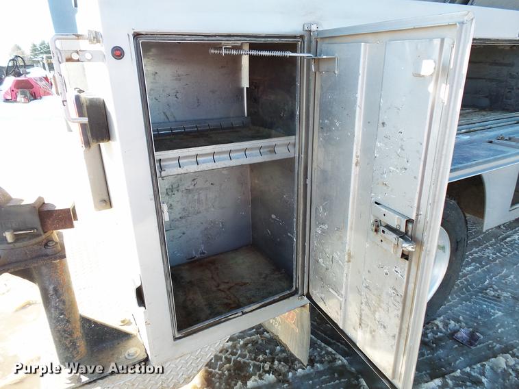 image for item DV9569 2009 Kenworth T3 Series utility truck