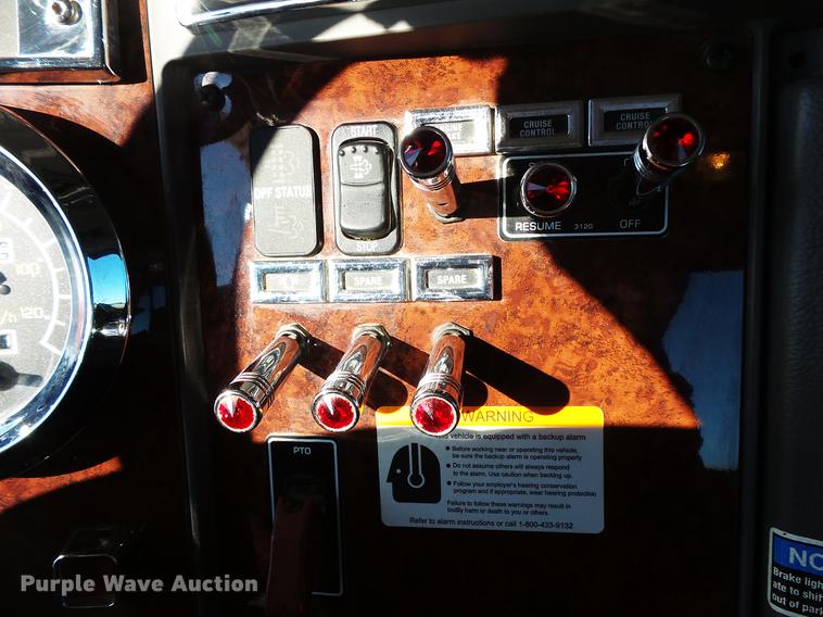 image for item DV9569 2009 Kenworth T3 Series utility truck