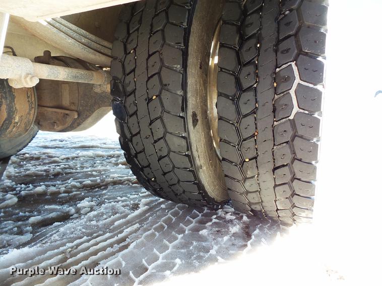 image for item DV9569 2009 Kenworth T3 Series utility truck