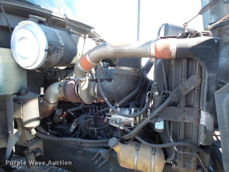 image for item DV9597 1993 Mack CH613 flatbed truck