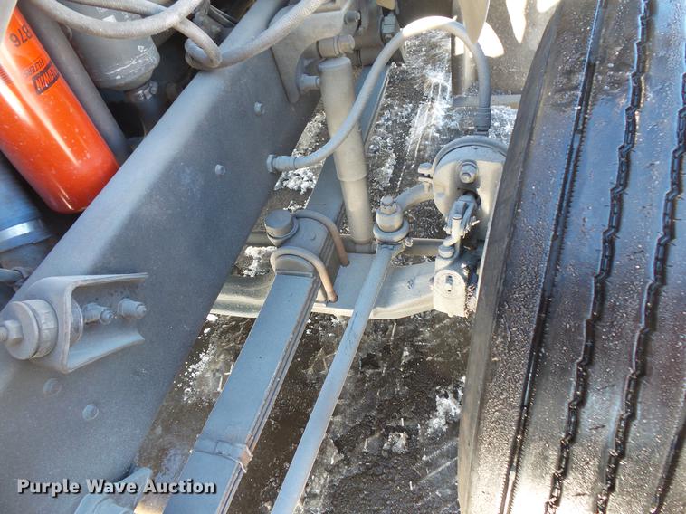 image for item DV9597 1993 Mack CH613 flatbed truck