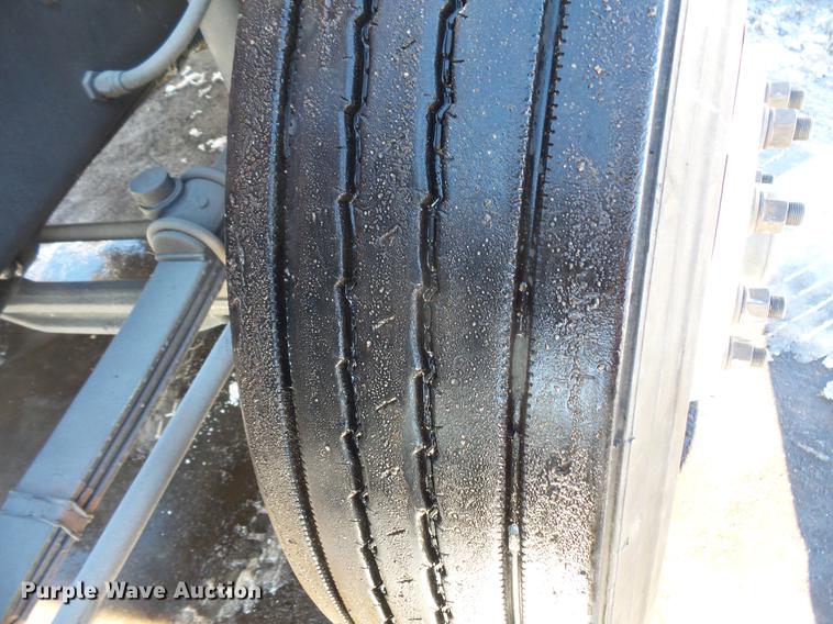 image for item DV9597 1993 Mack CH613 flatbed truck