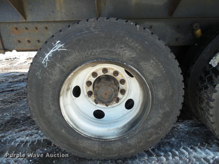 image for item DV9597 1993 Mack CH613 flatbed truck