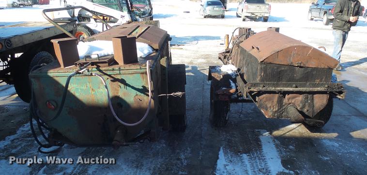 image for item DX9040 (2) asphalt pots