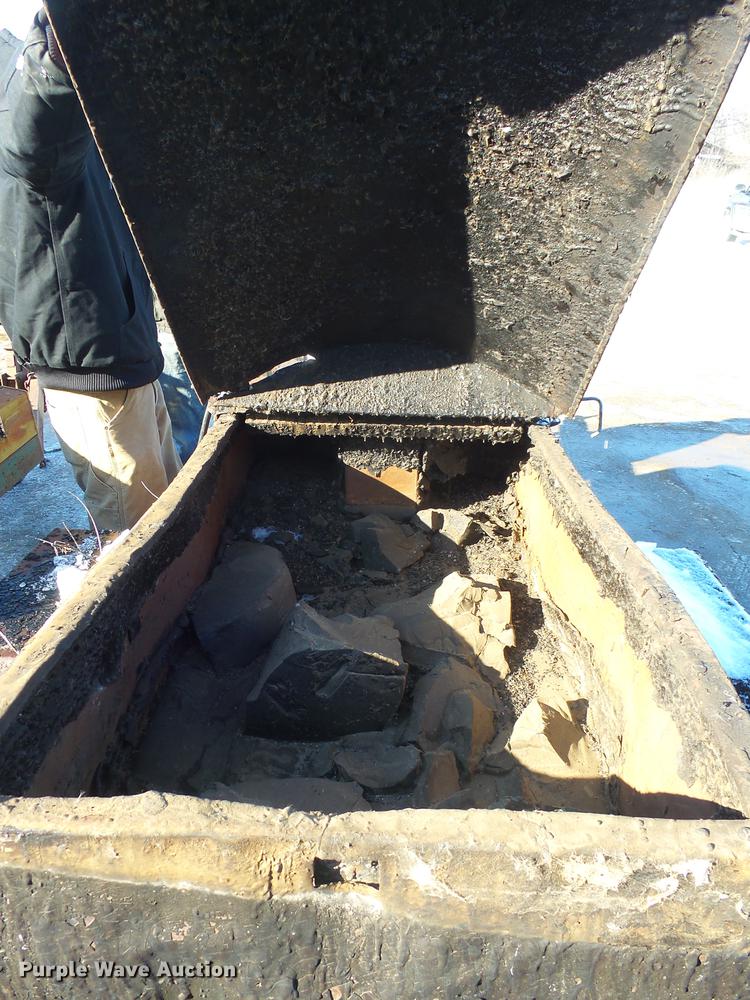 image for item DX9040 (2) asphalt pots