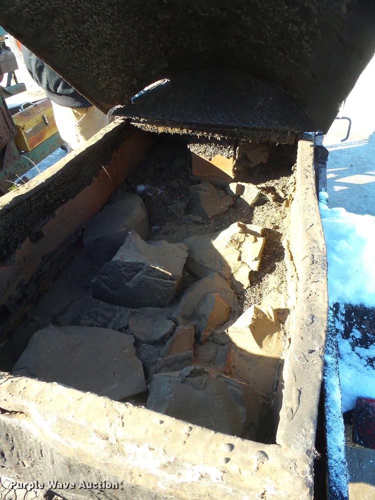 image for item DX9040 (2) asphalt pots