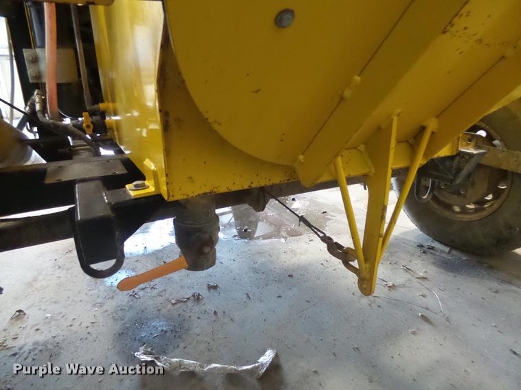 image for item DX9045 2005 Hurc-o-vac vac system