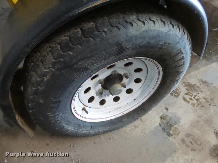 image for item DX9045 2005 Hurc-o-vac vac system