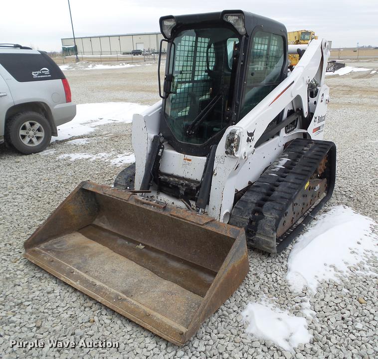 image for item DZ9252 2014 Bobcat T650 skid steer