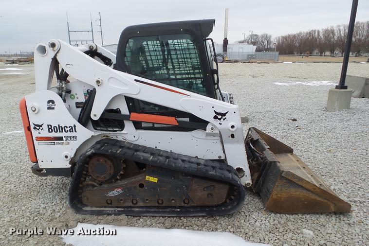 image for item DZ9252 2014 Bobcat T650 skid steer