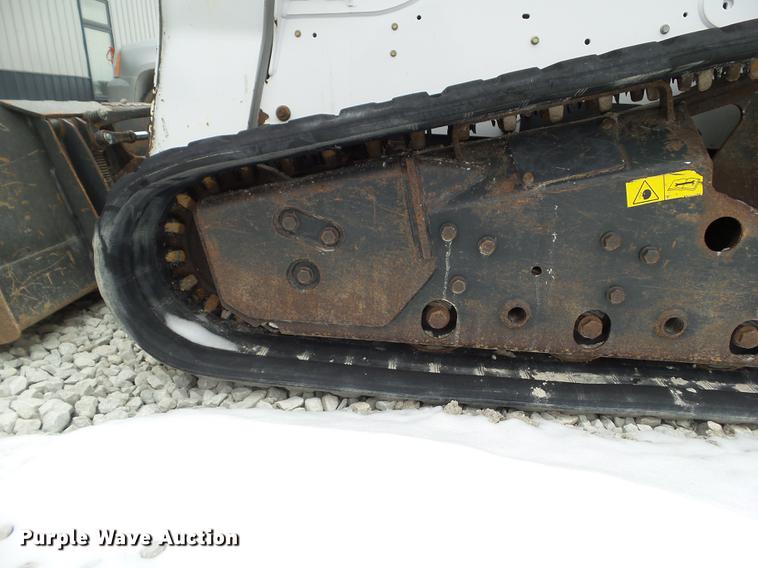 image for item DZ9252 2014 Bobcat T650 skid steer
