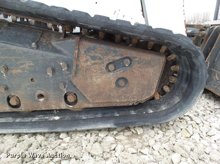 image for item DZ9252 2014 Bobcat T650 skid steer