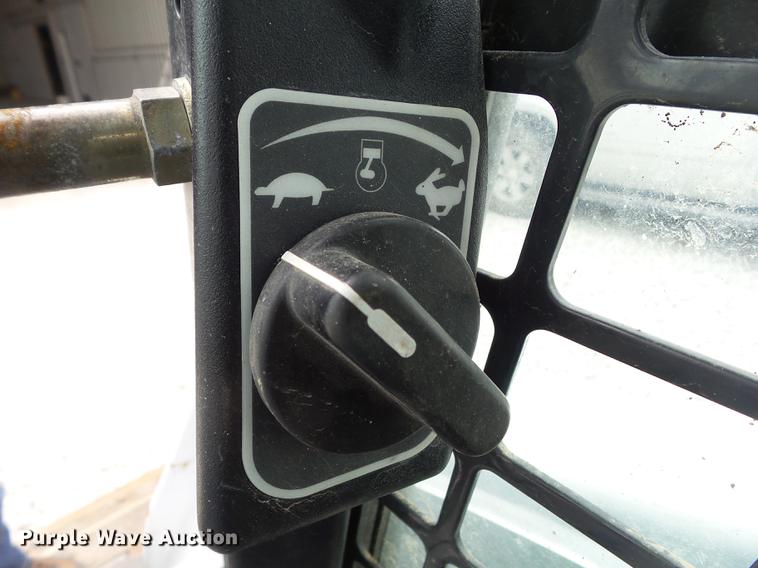 image for item DZ9252 2014 Bobcat T650 skid steer