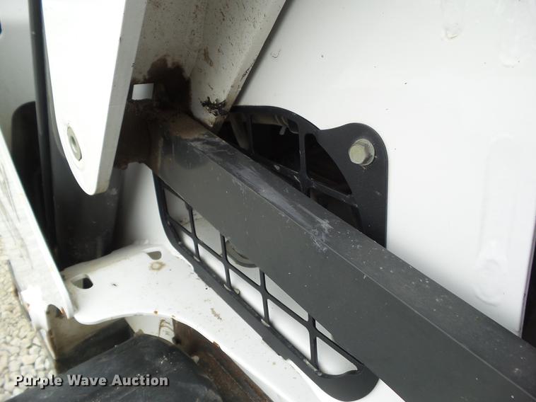 image for item DZ9252 2014 Bobcat T650 skid steer