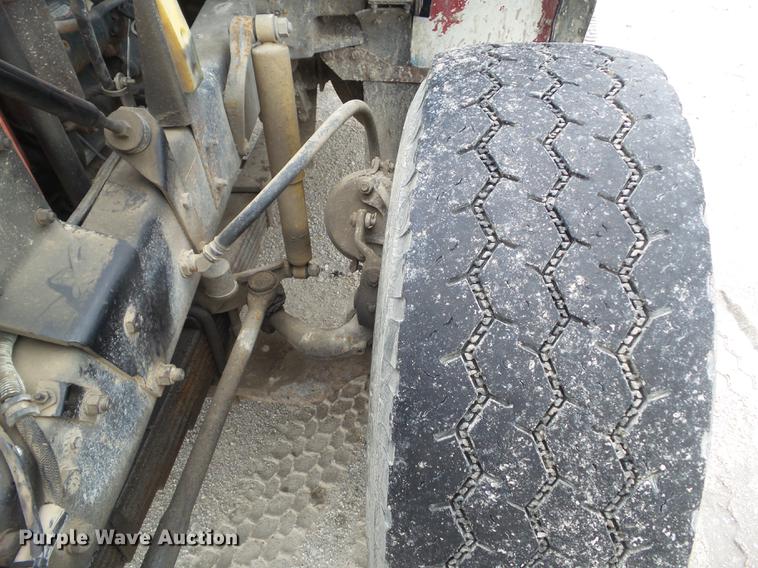 image for item DZ9253 1991 Mack RB690S roll off truck