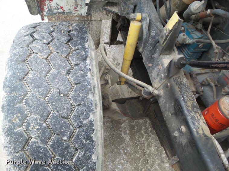 image for item DZ9253 1991 Mack RB690S roll off truck