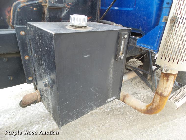 image for item DZ9253 1991 Mack RB690S roll off truck