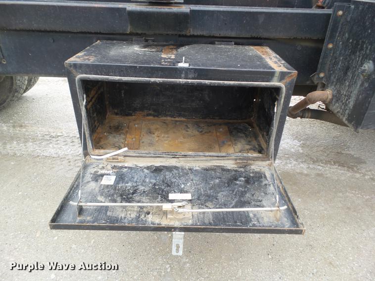 image for item DZ9253 1991 Mack RB690S roll off truck