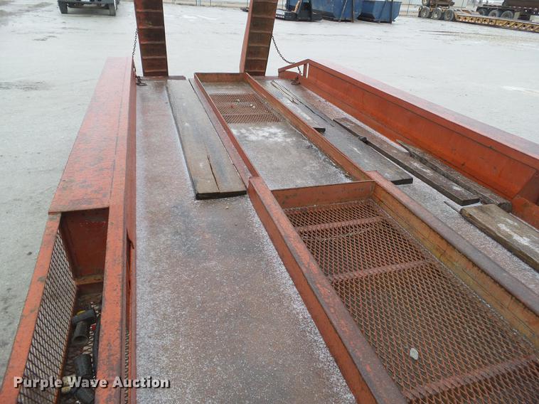 image for item DZ9260 2000 Belshe T-18-3EP equipment trailer