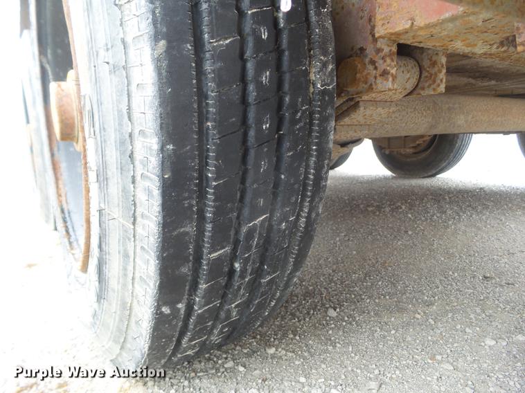 image for item DZ9260 2000 Belshe T-18-3EP equipment trailer