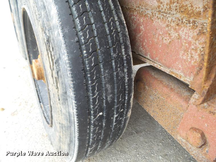 image for item DZ9260 2000 Belshe T-18-3EP equipment trailer