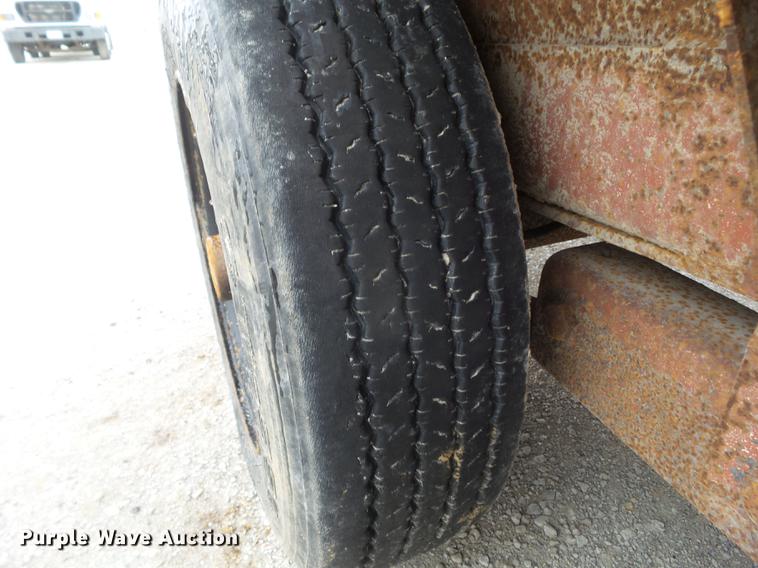 image for item DZ9260 2000 Belshe T-18-3EP equipment trailer