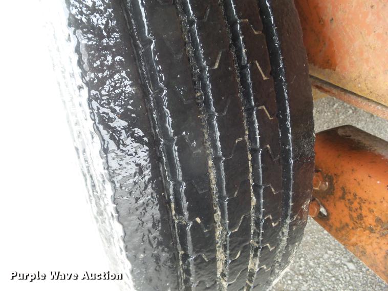 image for item DZ9260 2000 Belshe T-18-3EP equipment trailer