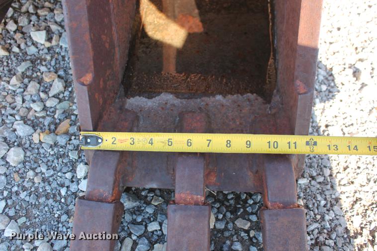 image for item DZ9851 12"W excavator bucket