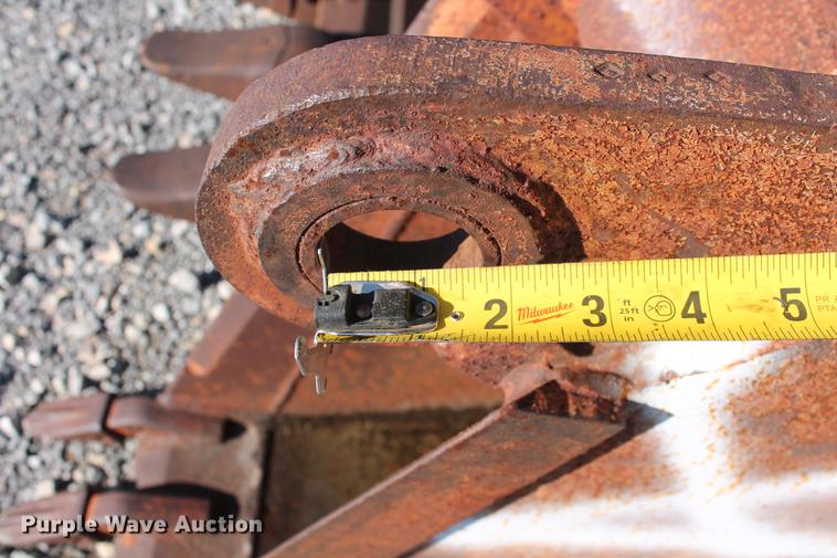 image for item DZ9851 12"W excavator bucket