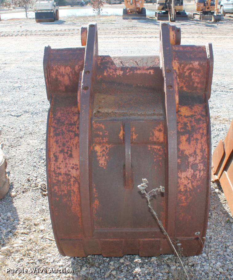 image for item DZ9852 36"W excavator bucket