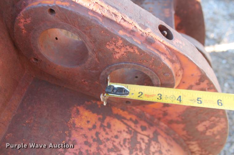 image for item DZ9852 36"W excavator bucket